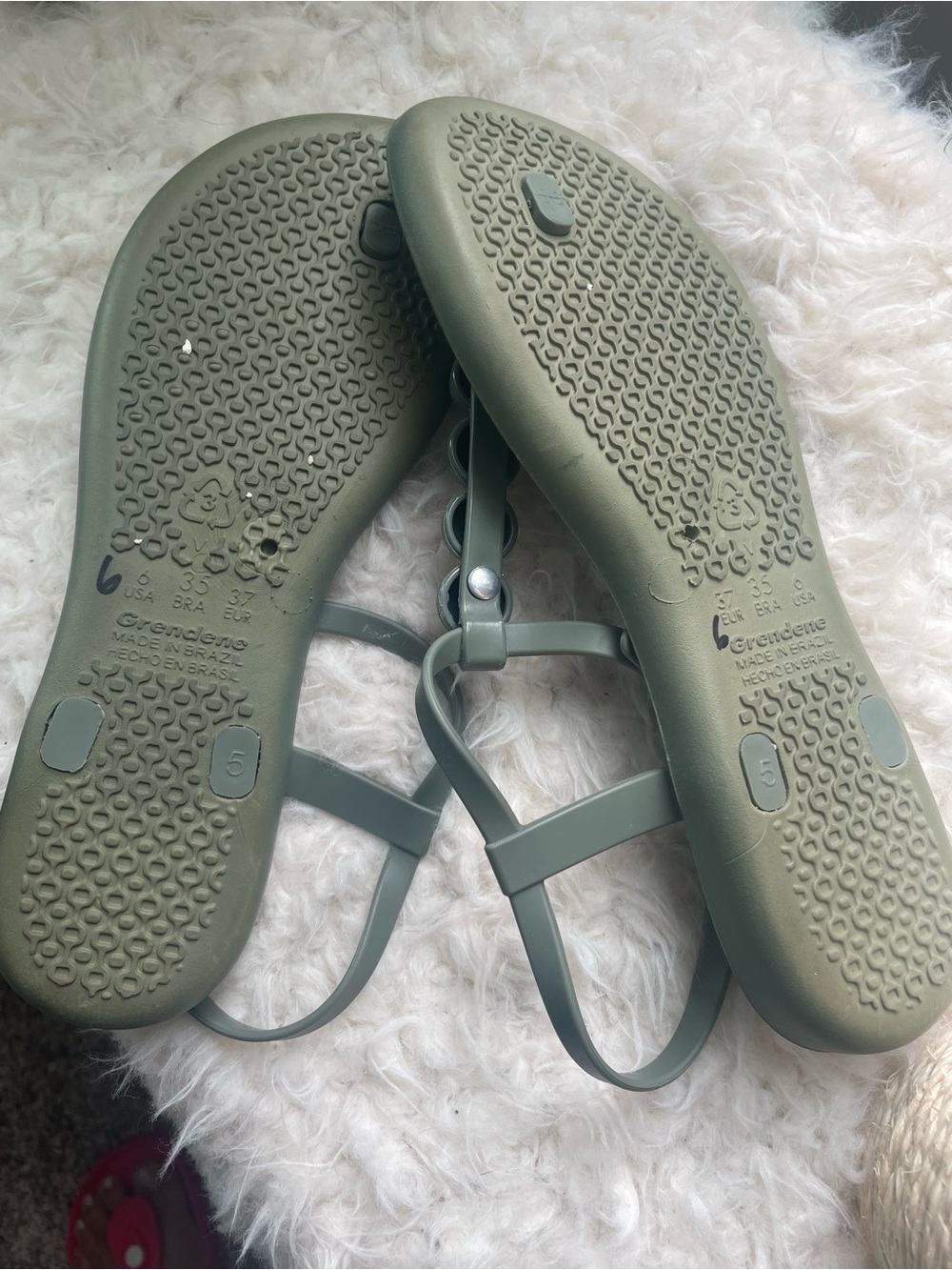 Ipanema Woman’s Sandals in SZ 6 in gently used condition - Picture 5 of 5